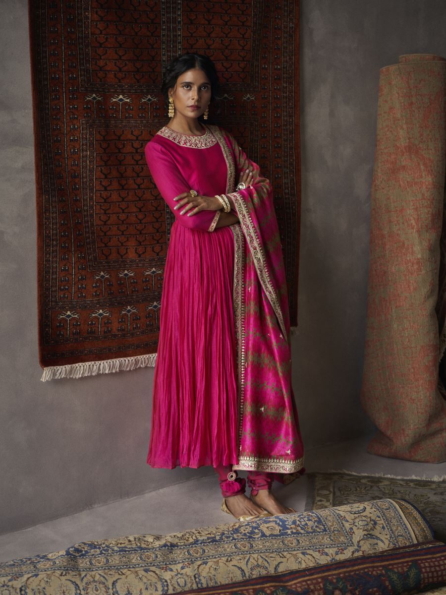 Pink Chanderi Anarkali Suit at Rs 2650 | Ladies Suits in Mumbai | ID:  9823044555
